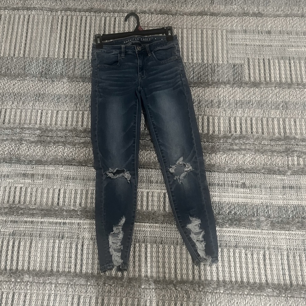 American Eagle Next Level Stretch Denim Jeans. Regular Fit. Size 2.